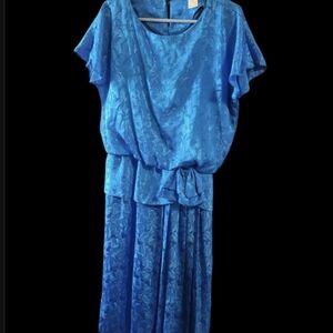 Elegant Blue Midi Dress